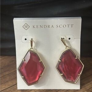 Kendra Scott Fuchsia Drop Earrings